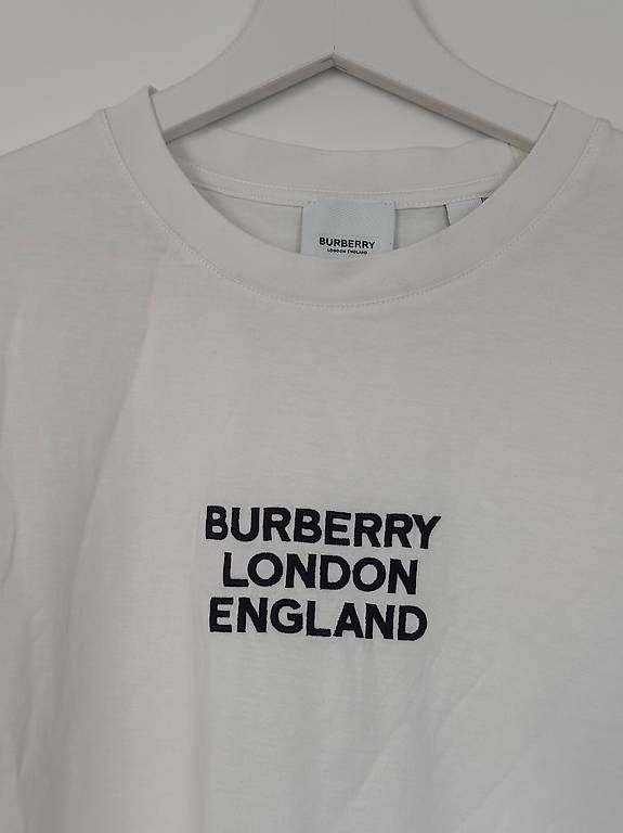 T-shirt: Burberry T-Shirt – Usato da St. Gallen venduto da fla_j5jj 1