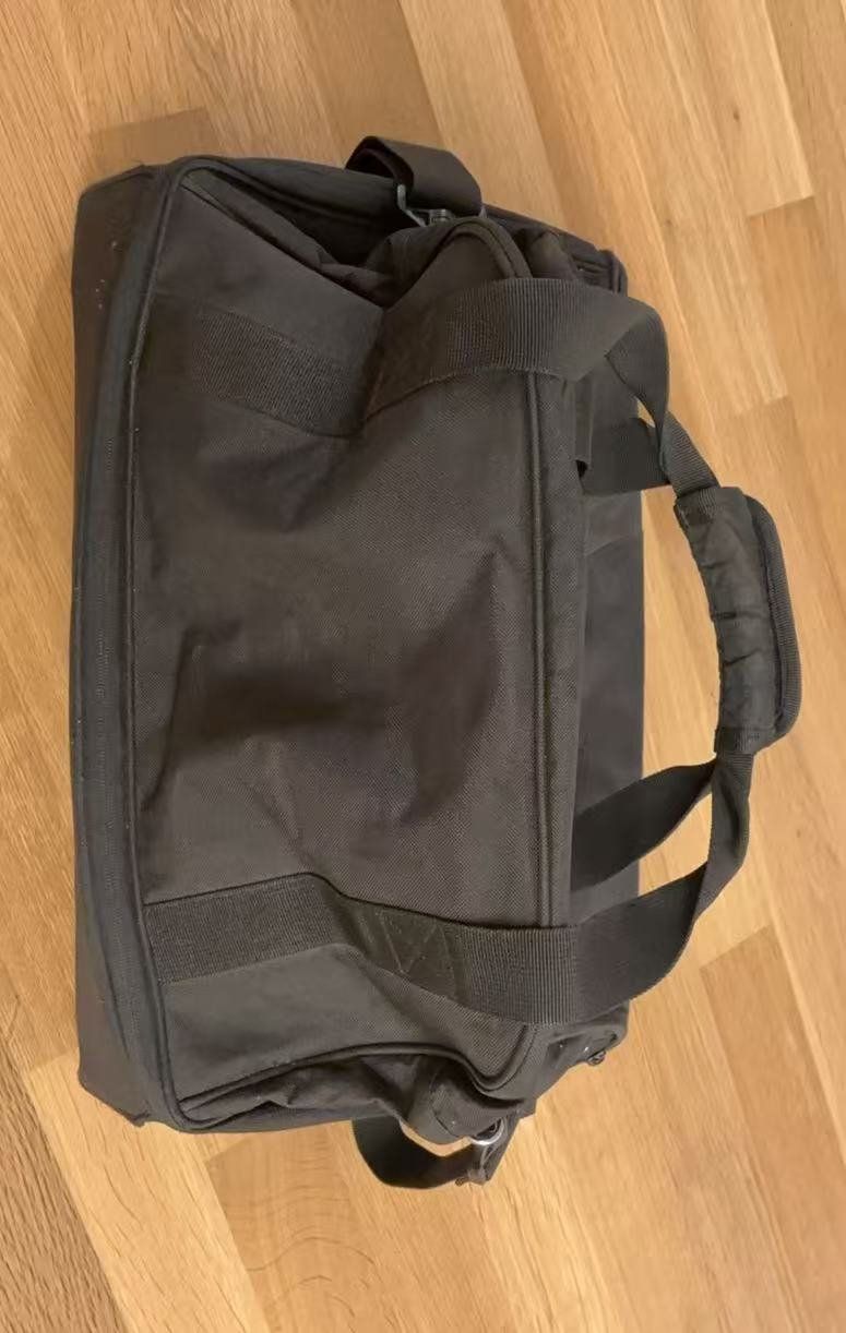 Puma Borse: PUMA Sporttasche mit Schuhfach – Usato da Niederweningen venduto da zw4_s78j 1