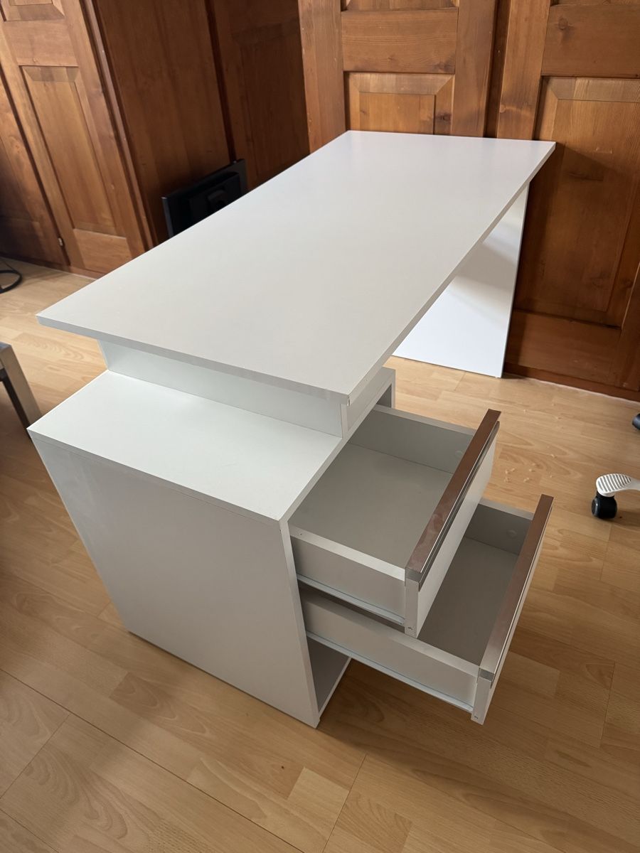 Schreibtische: Weisser Pult mit Schubladen – Gebraucht aus Zürich von sara.h.22 6