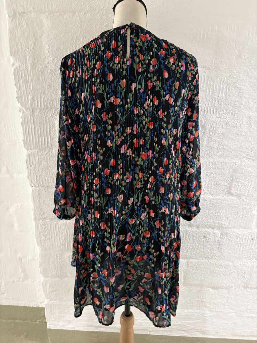 Zara Kleider: Damen Kleid,Gr.L(M)Zara – Gebraucht aus Winterthur von Nena222 2