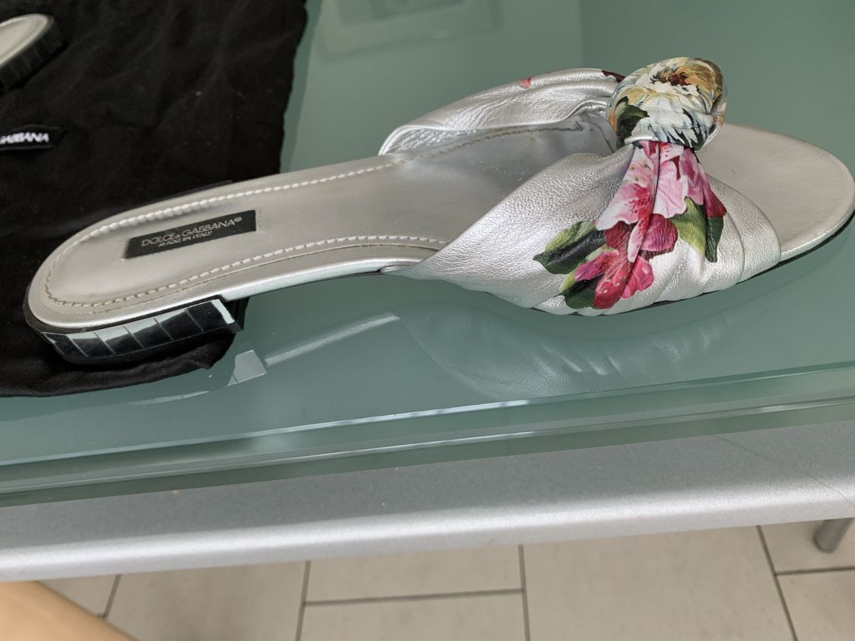 Dolce & Gabbana Scarpe da donna: Dolce & Gabbana Slip -on – Usato da embrach venduto da snubydog