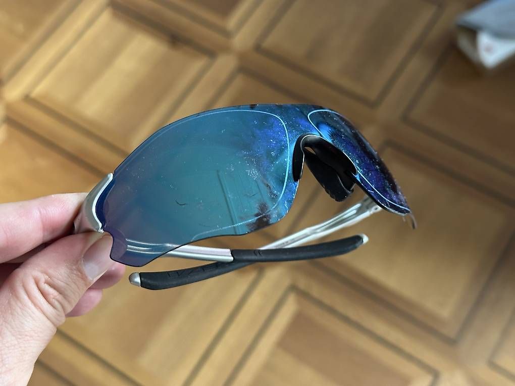 Oakley Occhiali & Lenti: Oakley EVZERO Blau, starke Gebrauchsspuren – Usato da Zürich venduto da WeNeedMorePR 1