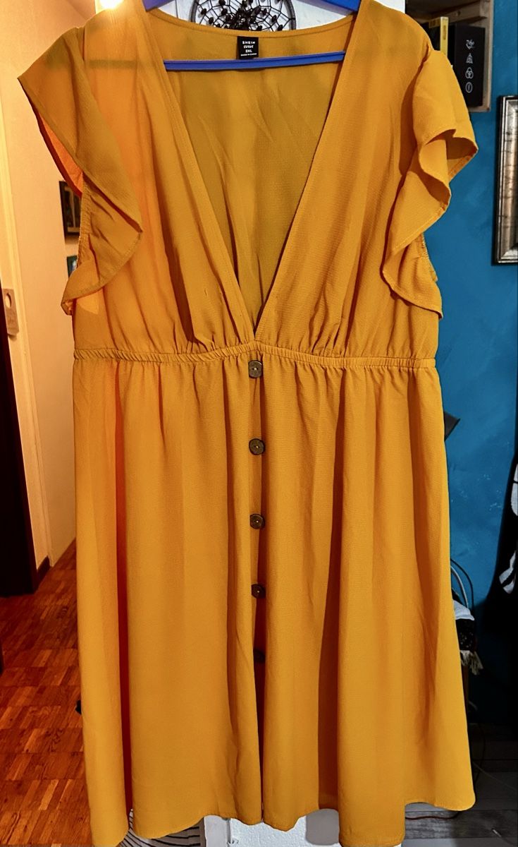 Vestiti: Vestito estivo giallo senape – Usato da Dongio venduto da Alessia-sShop88