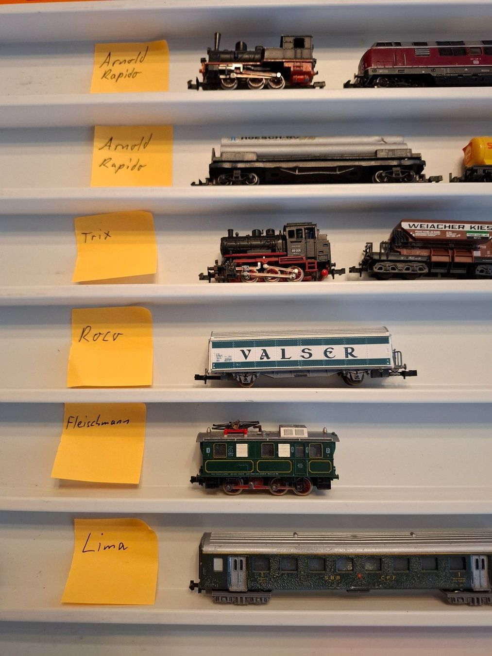 Modellini di ferrovie: Sammlung Modelleisenbahn Waggons und Loks - Arnold, Trix,... – Usato da Einsiedeln venduto da Time-67 1
