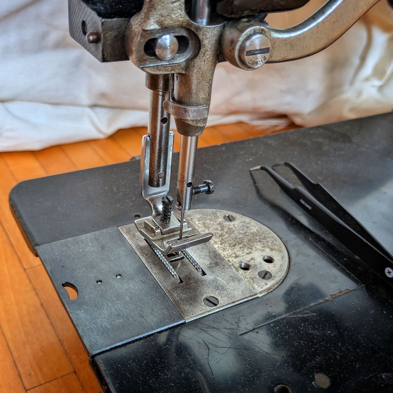 Singer Nähmaschinen: machine à coudre Singer 107W3 – Gebraucht aus La Tour-de-peilz von drueed_bis 1