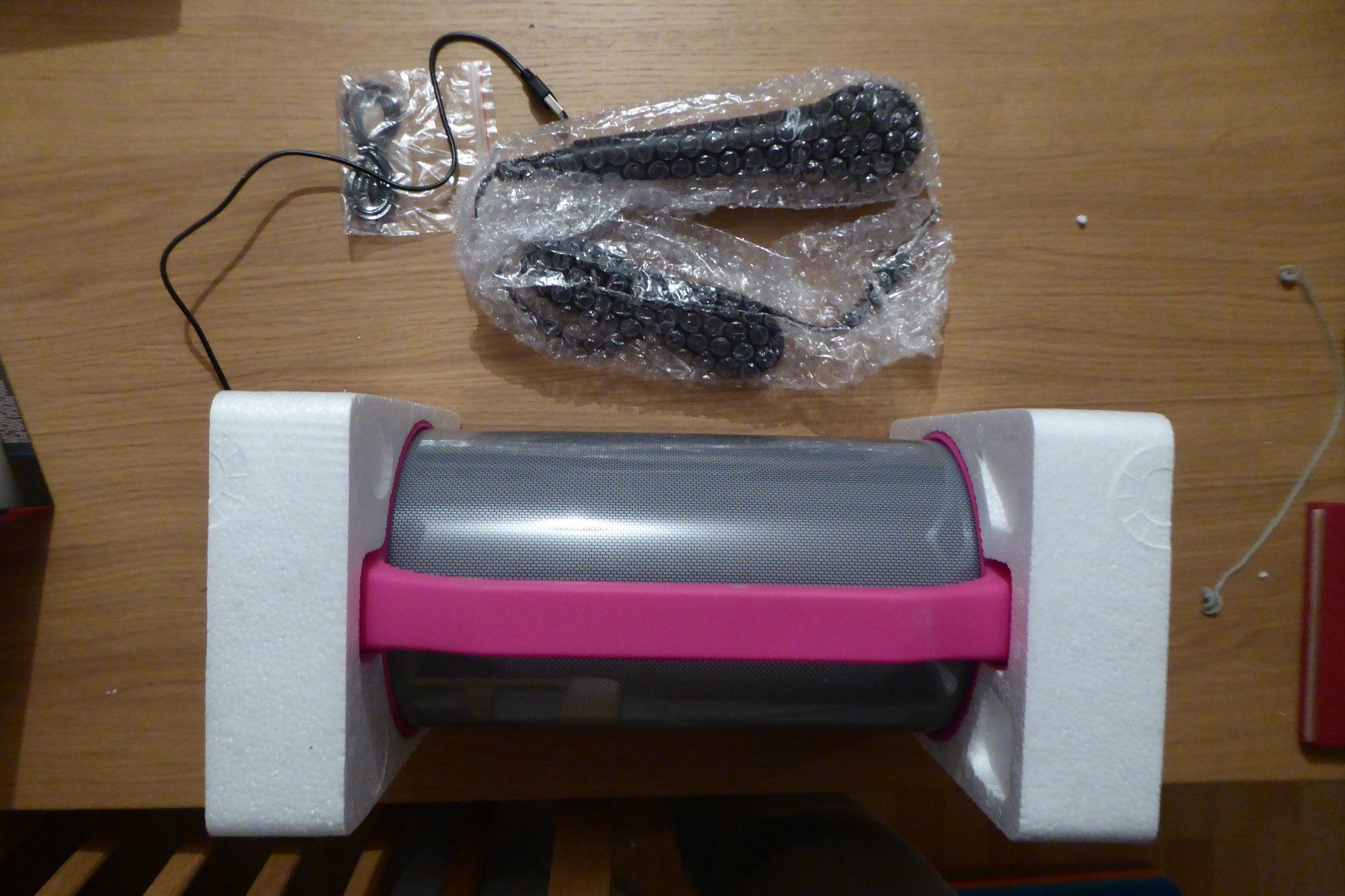 Casse acustiche: Cyclone 400 IDance Bluetooth Party Speaker with Disco Light – Nuovo (secondo la descrizione) da Allschwil venduto da Summelsarium 7
