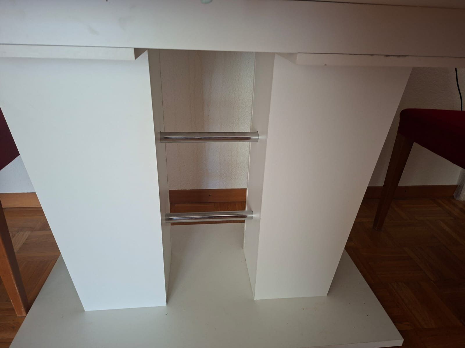 Tavoli: Table à manger – Usato da Neuchâtel venduto da Rezki