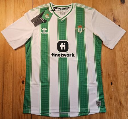 Real Betis Sevilla Trikot NEU Hummel Gr. S Spanien Fussball