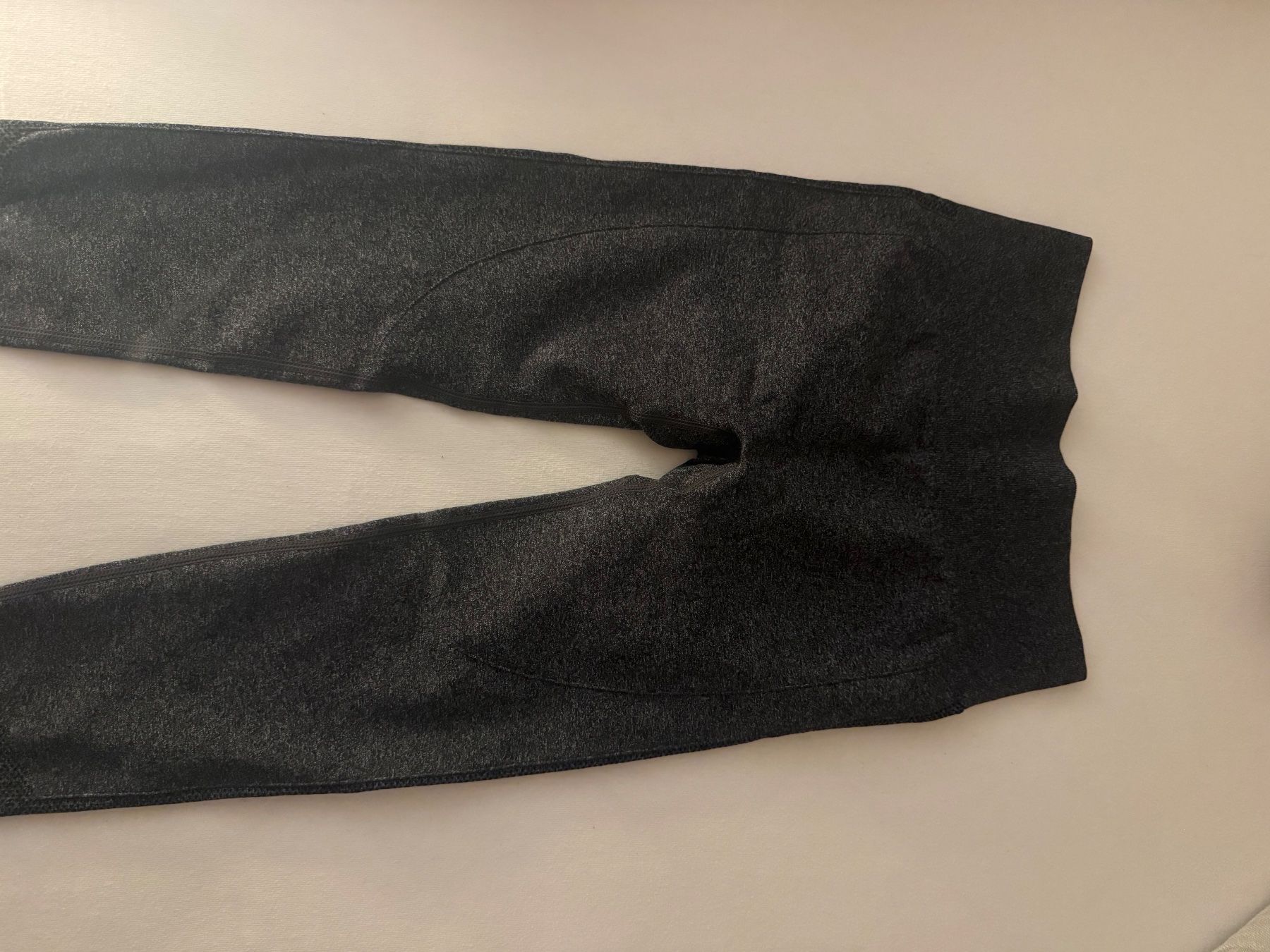 Hosen: 2 Sporthosen – Gebraucht aus Laupen BE von Alina_aaee 2