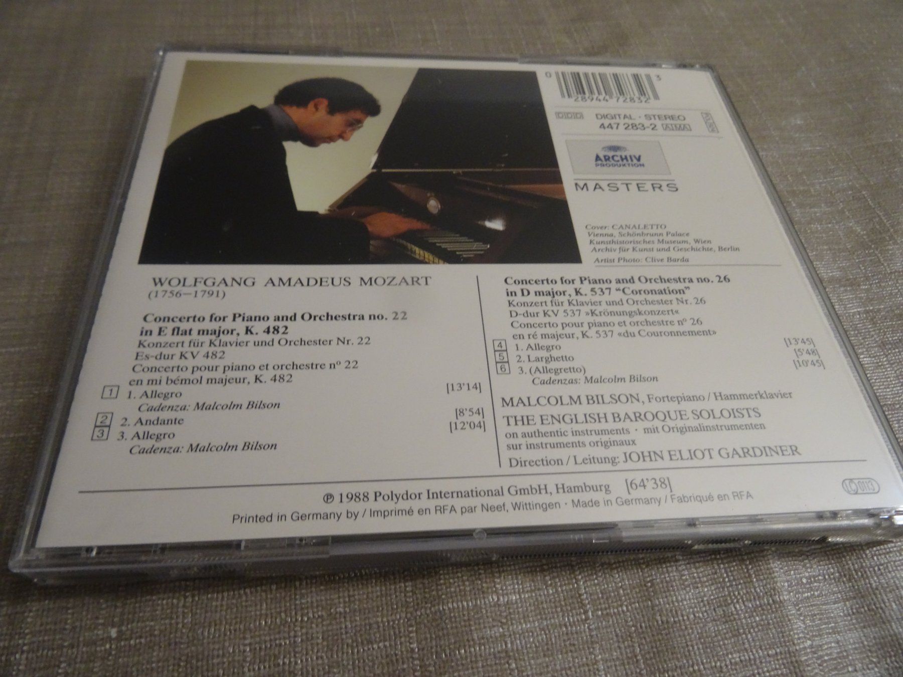 CD: Mozart Piano Konzerte Nos. 22 & 26 CD – Usato da Olten venduto da Disc-Ausverkauf 1