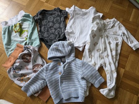 baby kleiderpaket 62-68 mit gestrickten ohren kaputzenpulli