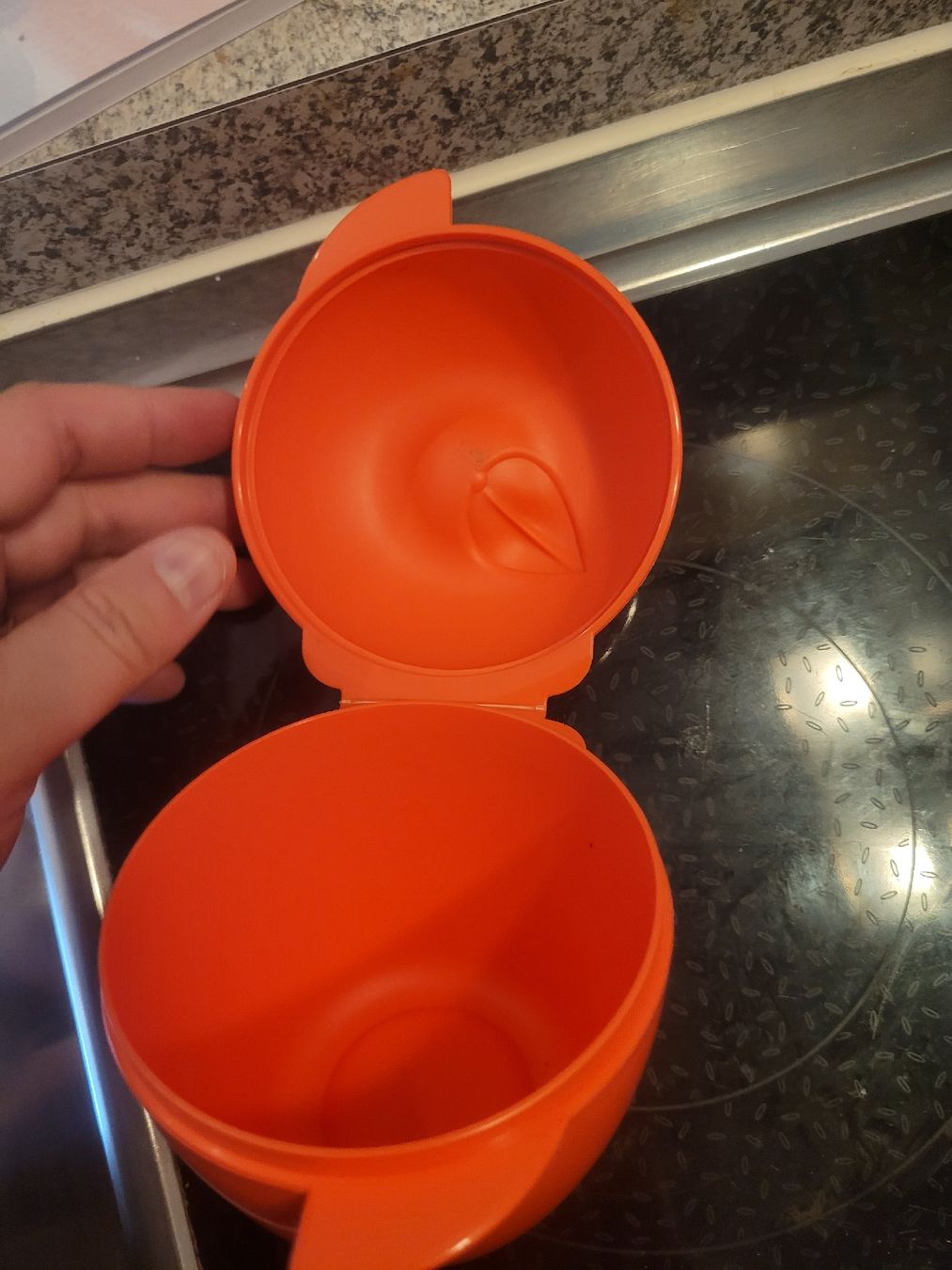 Tupperware Recipients et similaires: Apfel Behälter von Tupperware Neu! – Neuf avec emballage d'origine à Weingarten-Kalth par Angela0124 2