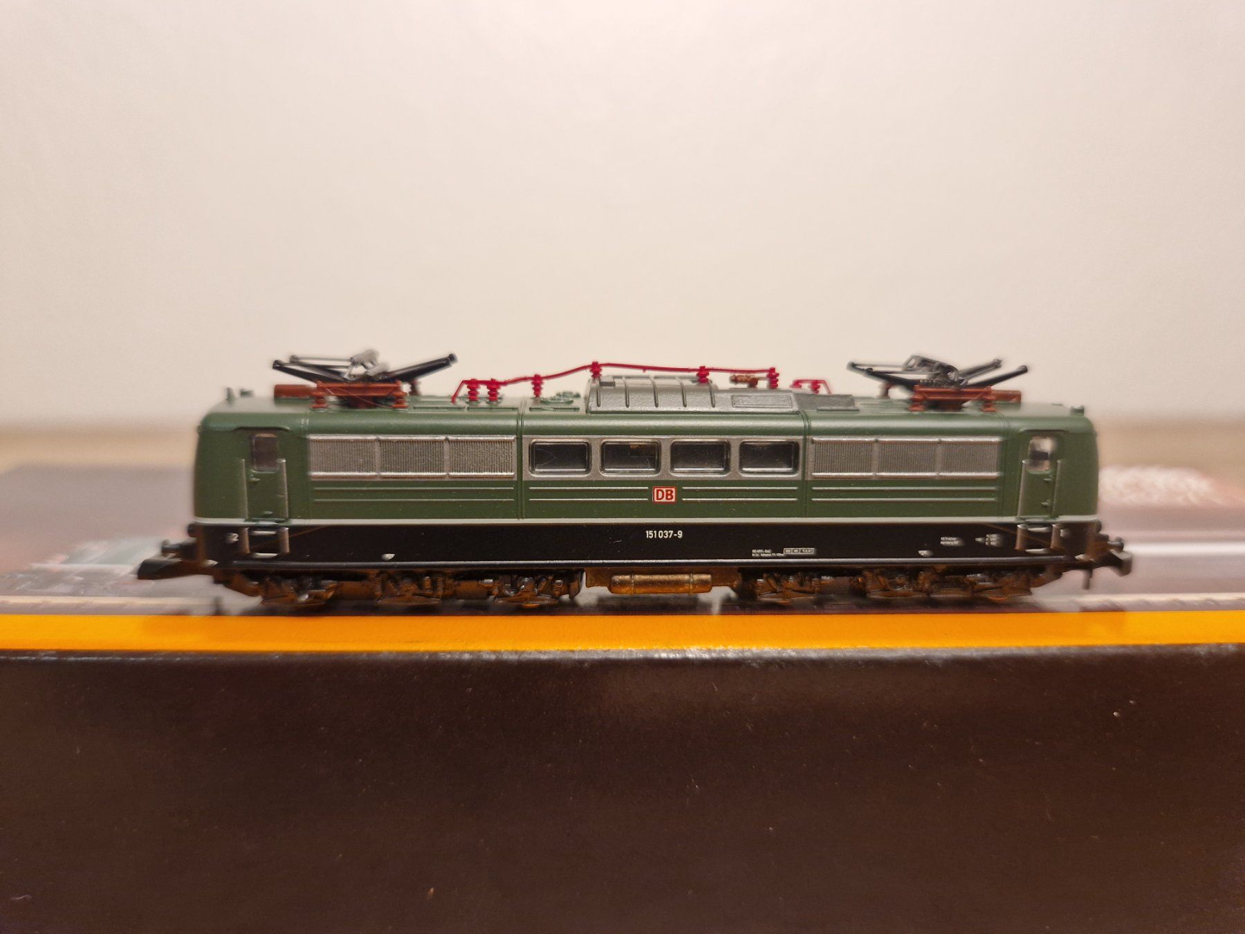 Märklin Modellini di ferrovie: Märklin Z 88571 E-Lok BR 151 DB – Usato da St-Aubin-Sauges venduto da Lo_Go 1