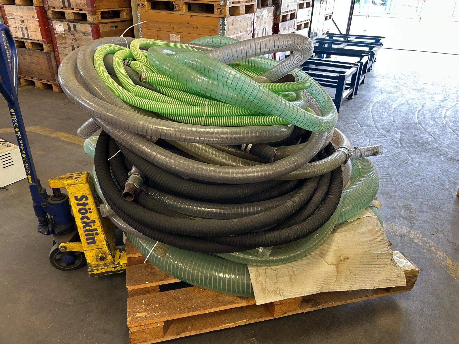 Tubi & Tubi flessibili: Monster Posten Schläuche – Usato da Zofingen venduto da Maschinenfabrik