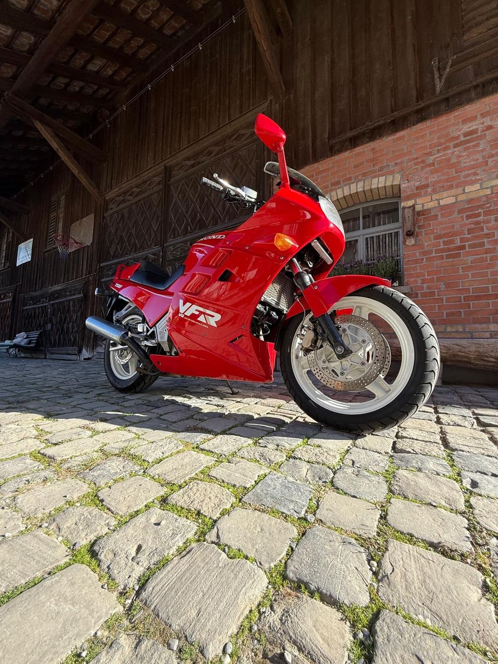 Honda Touring: Honda VFR 750 RC 24 – Usato da Neukirch-Egnach venduto da Sachsmaen 1