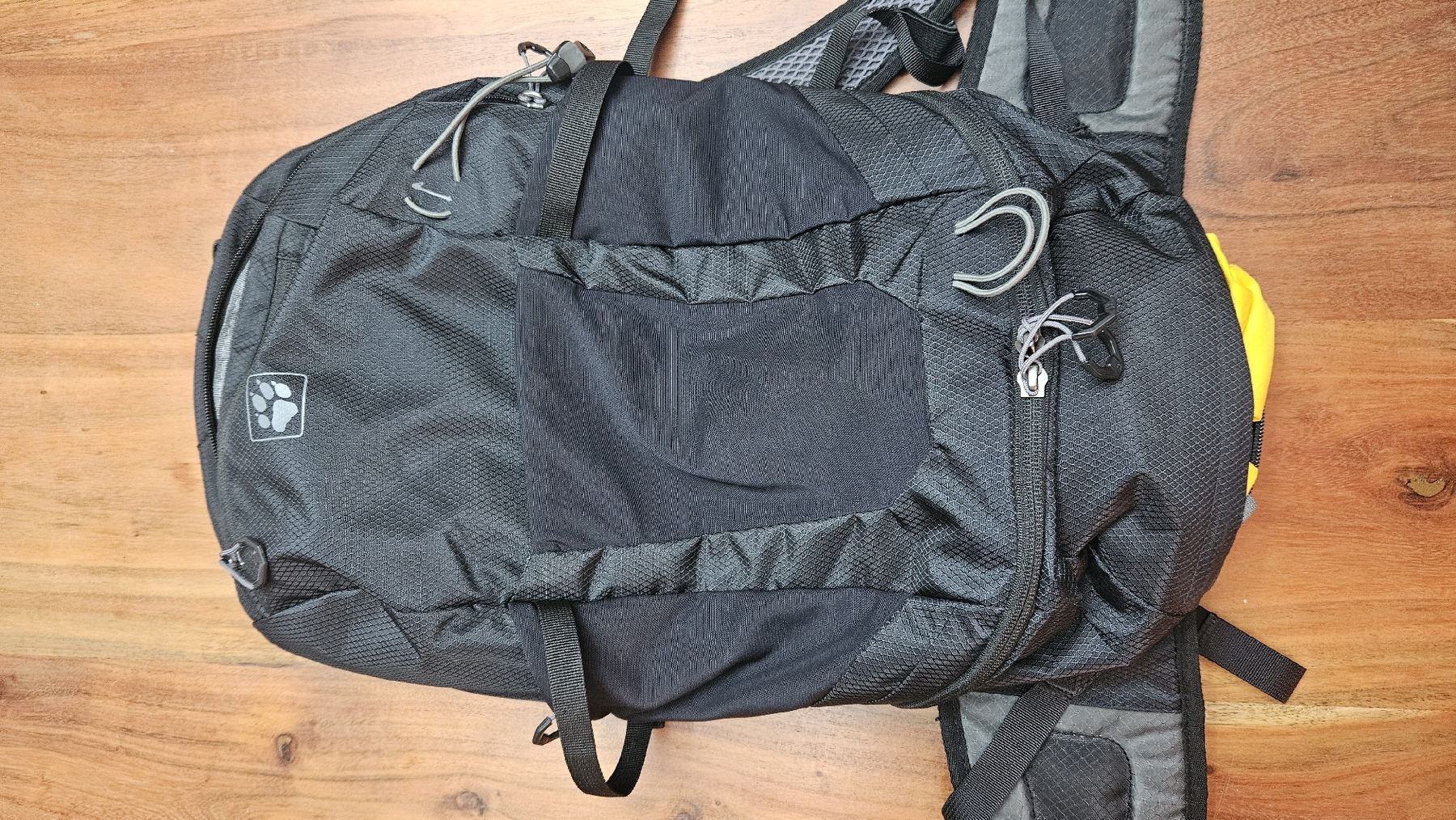 Jack Wolfskin Zaini: Jack Wolfskin Rucksack 22l mit Regenhülle – Nuovo (secondo la descrizione) da Schaffhausen venduto da apa_7xt7