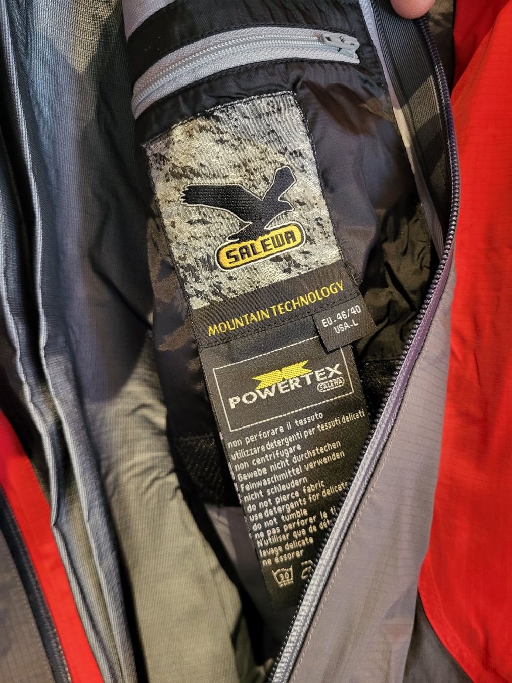 Salewa Giacche: SALEWA ALPINEXTREME- Hardshell Imperméable, M – Usato da Haute-Nendaz venduto da DetoutDerien 5