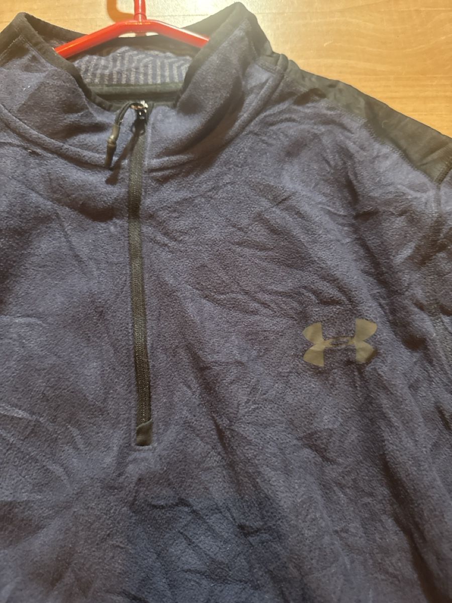Under Armour Pullover & Sweatshirts: Pull Under Armour ColdGear bleu marine taille L  – Neu (gemäss Beschreibung) aus Cressier FR von Swissesape 1