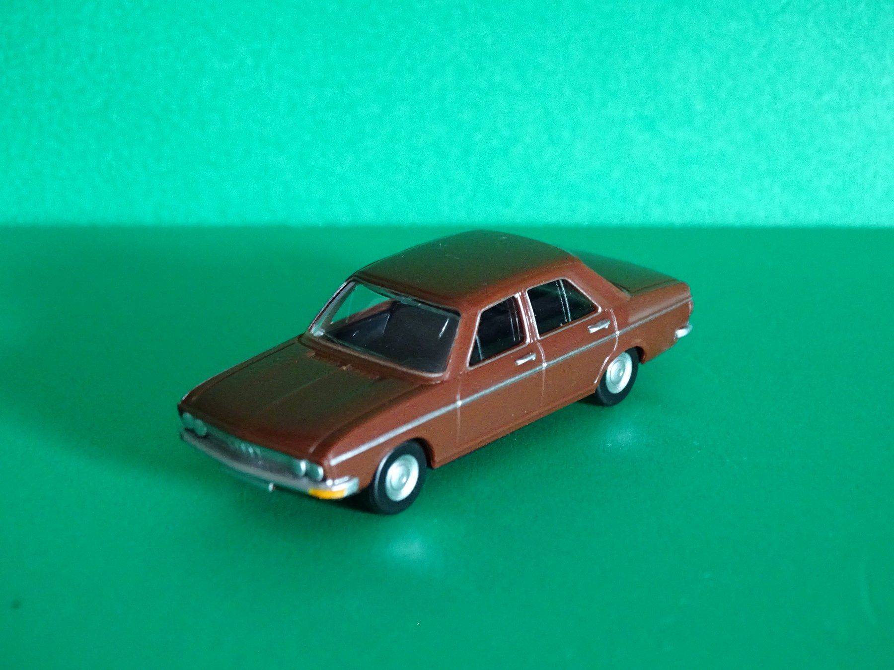 Audi Modellautos: Audi 100 LS von Magic 1/87 – Gebraucht aus Bretzwil von Meex