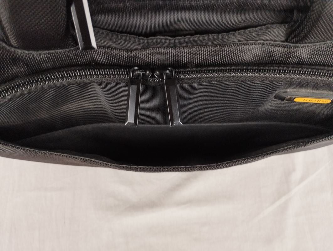 Valises & Sacs: TARGUS Notebook-/Aktentasche – D'occasion à Schübelbach par Restwert_Schubelbach 7