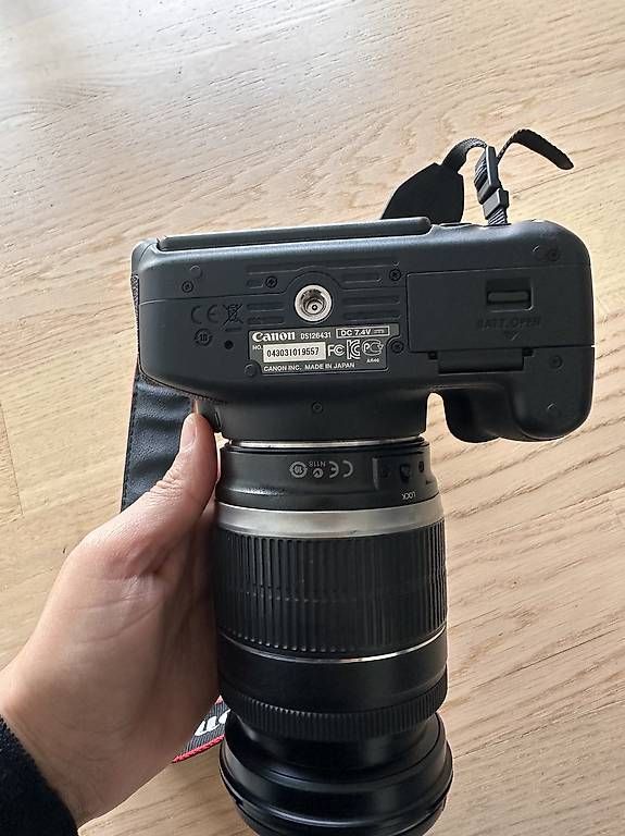 Fotocamera: Canon EOS 700D + Objektiv 18-200mm – Usato da Pfäffikon SZ venduto da JasminS. 3