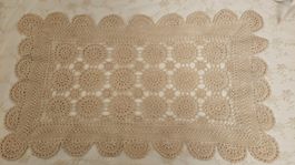 Wunderschönes Spitzendeckeli, neuwertig, Beige 59 x 34 cm