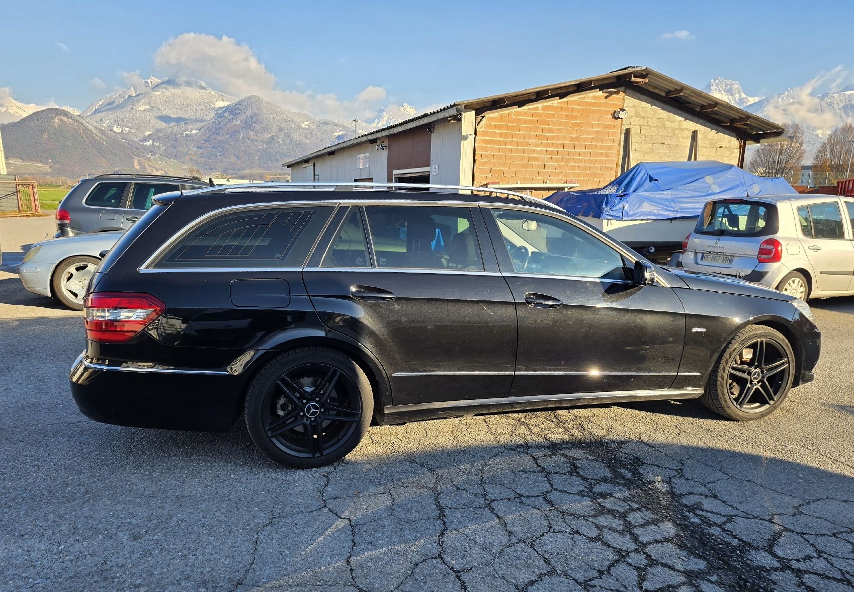 Mercedes-Benz Automobili: Mercedes-benz E350 CDI – Usato da Montreux venduto da PremerlServices 2