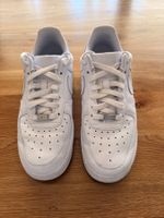 Nike Air Force 1 Sneaker weiss gebrauchter Zustand Grösse 40