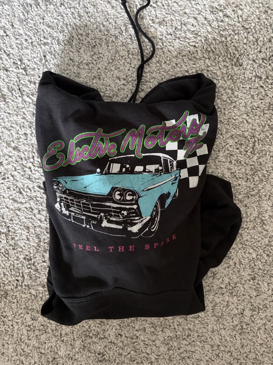 Brandy Melville Maglioni & Felpe: Brandy Melville Hoodie – Nuovo (secondo la descrizione) da Sevelen venduto da sarah_selina