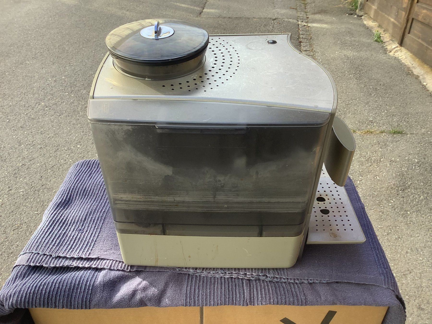 Bosch Macchine per caffè & Macchine per espresso: KAFFEMASCHINE VOLLAUTOMAT – Difettoso da Glarus venduto da Mdelphi 2