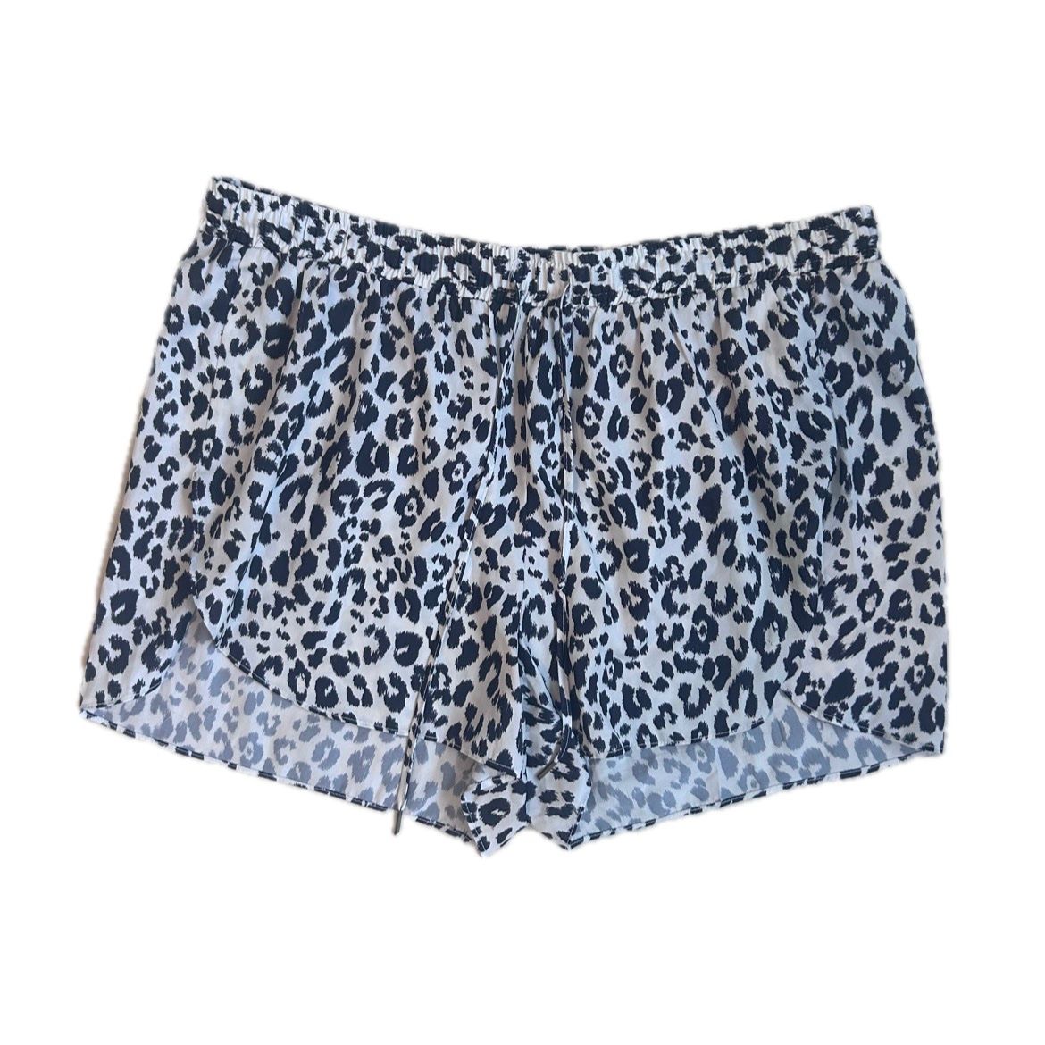 H&M Hosen: H&M Shorts with Leopard Print – Gebraucht aus St. Gallen von look-twice