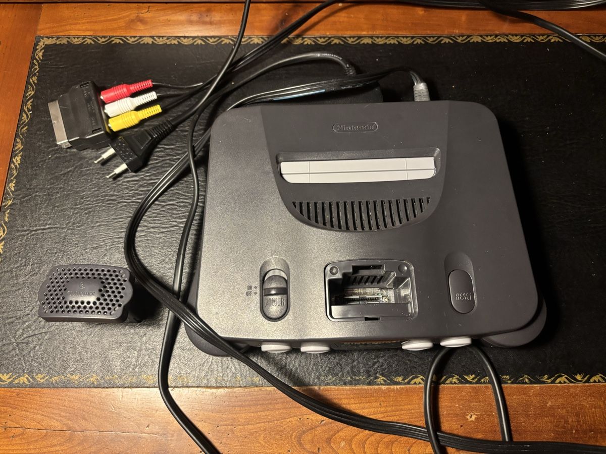 Nintendo Console: Nintendo 64 – Usato da Mézières VD venduto da P-M-C