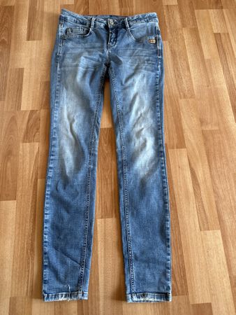 Gang Jeans, Gr. 32, hellblau einf. Bundweite 40 cm