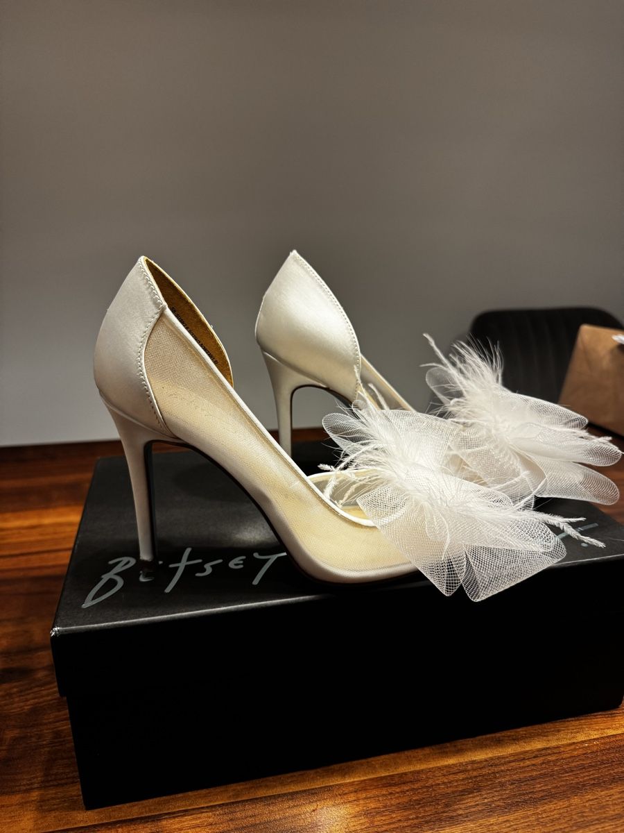Scarpe da donna: Brautschuhe High Heels, weiss – Nuovo e nell'imballaggio originale da Vaduz venduto da chiara.brtlm 3