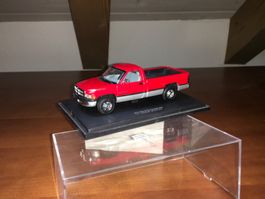 Dodge RAM 2500 V10 - 1/43 no Greenlight