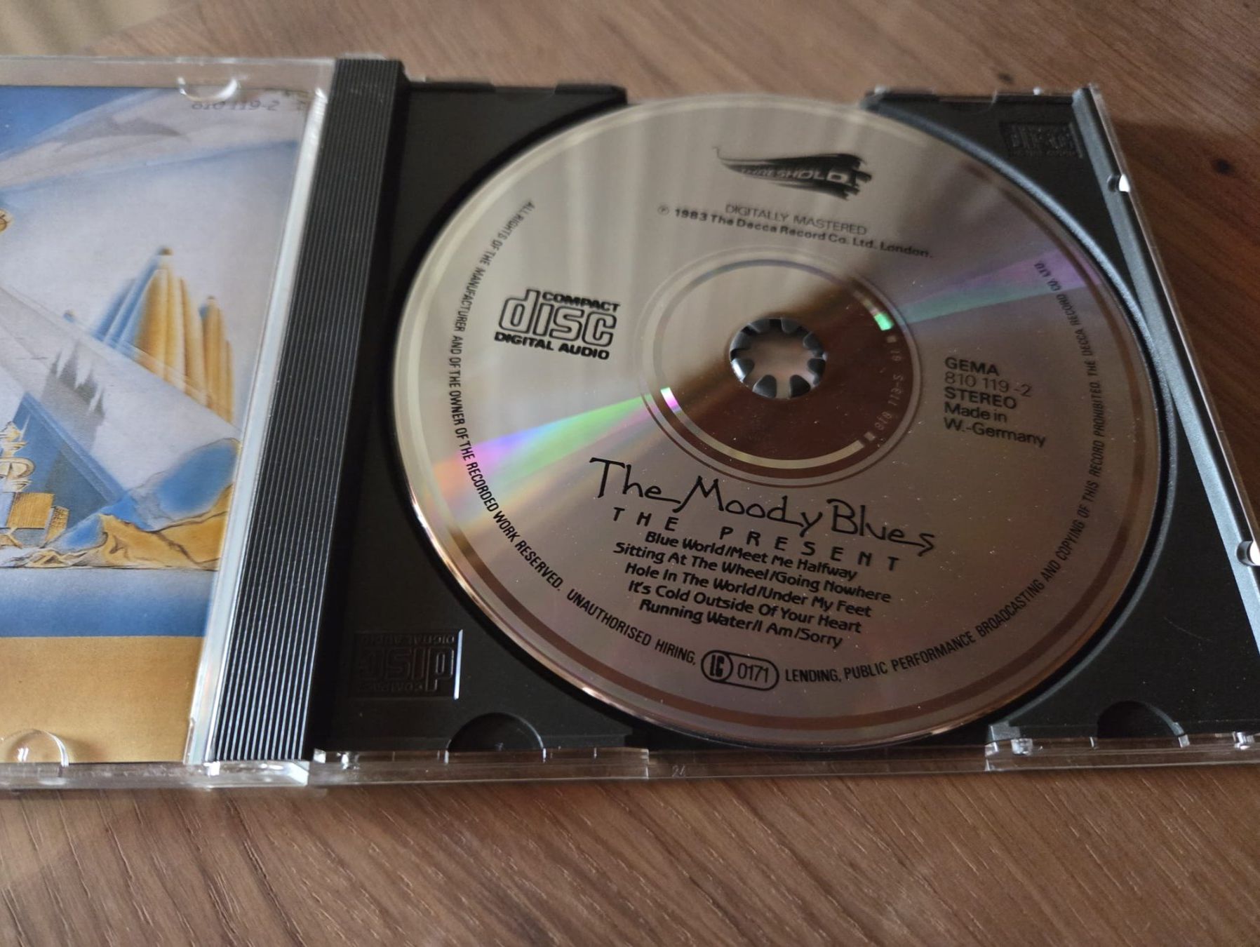 CD: THE MOODY BLUES - THE PRESENT – Usato da Bern venduto da Vinylsound.ch 1
