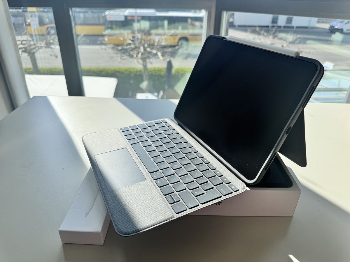 Apple Tablet PC: iPad Air 4 64GB + Pencil + Logitech Folio Touch – Usato da Hedingen venduto da Zlati_