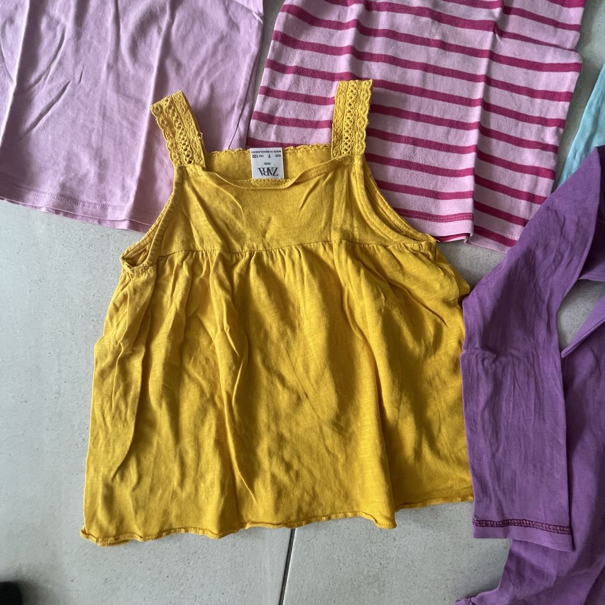 Camicette, T-shirt & Top: T-Shirts Gr. 116/122 – Usato da Oetwil am See venduto da mar_t7ct 2