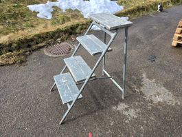 robuste 4 Trittleiter bzw. Klappleiter 60x93x102cm ab 1.-
