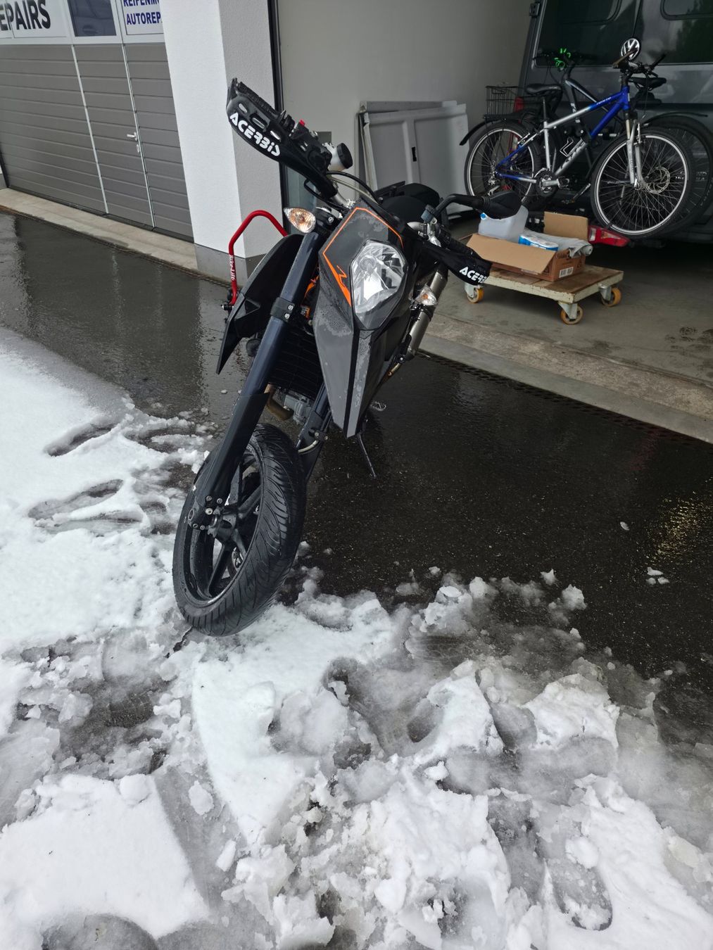 KTM Strada: KTM 690 SM – Usato da Lachen SZ venduto da ede_g29z 3