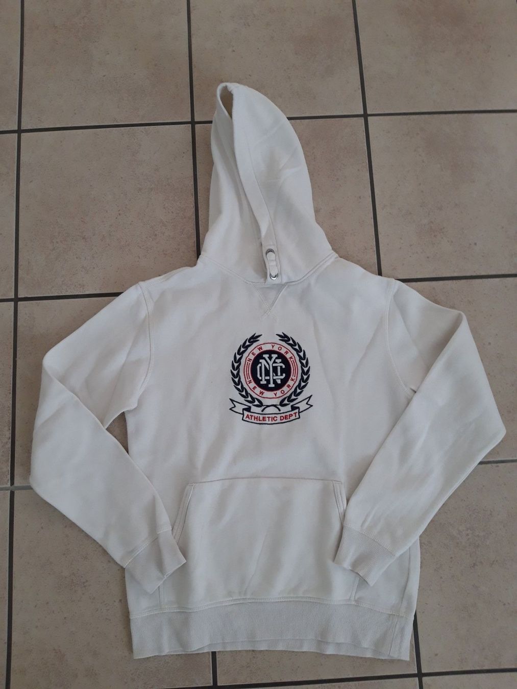 H&M Pulls et sweat-shirts: Mädchen Pulli Gr.158/164 H&M – D'occasion à Gelterkinden par bambi037