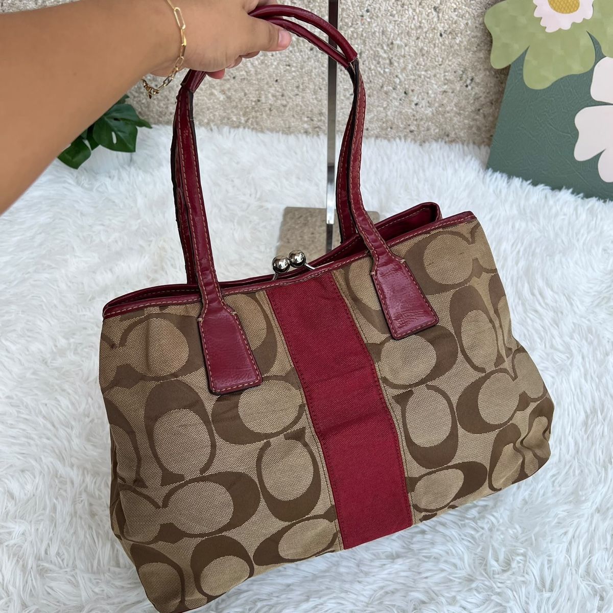 Coach Borse da donna: COACH Handtasche Monogramm Canvas Leder Rot 36x24cm – Usato da Eggenwil venduto da CNSRVINTAGE 1