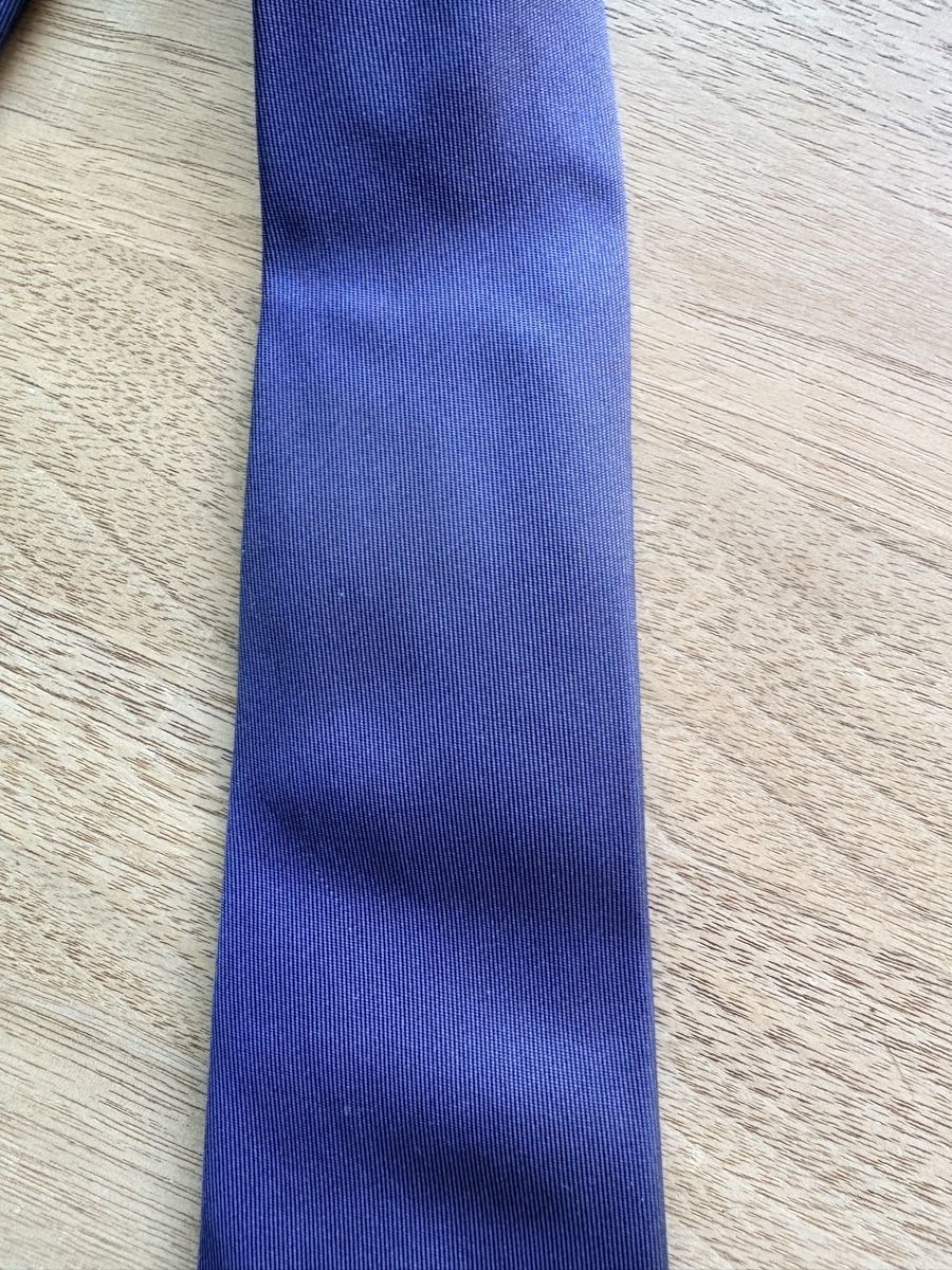 Cravatte: Krawatte Hermès Silk - Deep Blue – Usato da Herrliberg venduto da Mirika 5