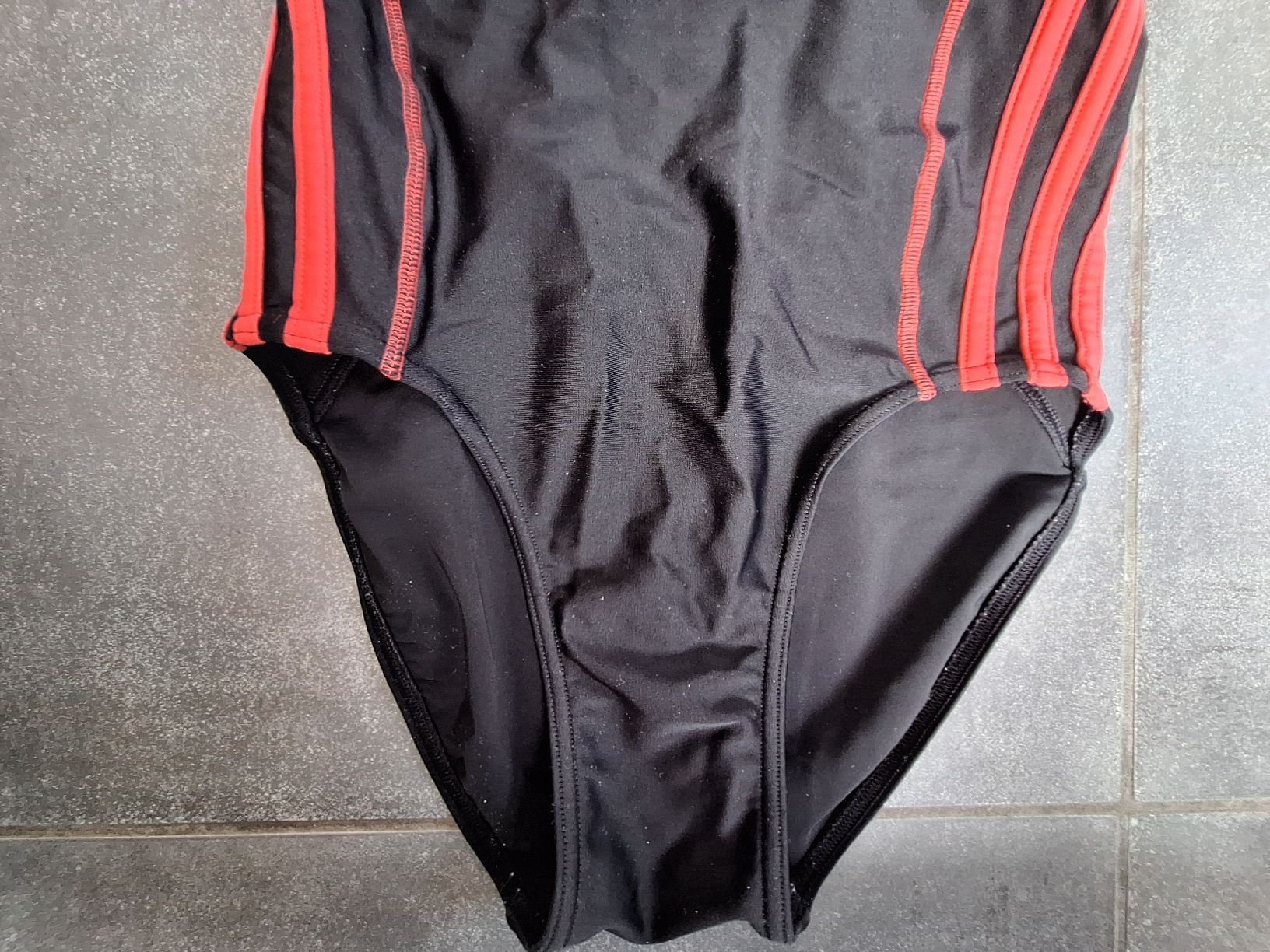 Adidas Costumi da bagno & Bikini: Badeanzug Adidas Grösse 34 – Usato da St.Gallen venduto da dajo0809 2