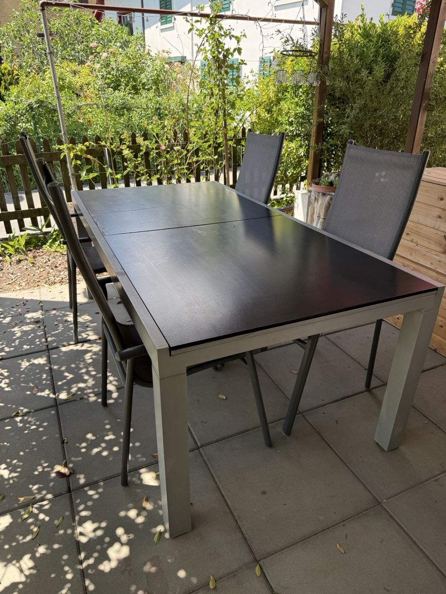 Set di tavolo e panche: Gartentisch mit 6 Stühlen – Usato da Unterengstringen venduto da Lo.Ony