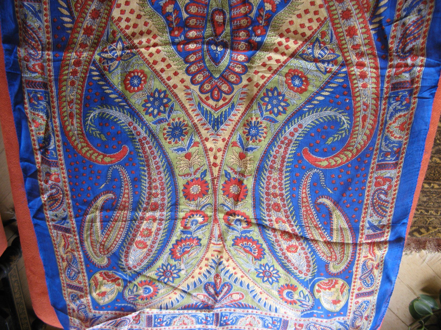 Foulard & Sciarpe: Seidenfoulard bunt mit blau – Nuovo (secondo la descrizione) da Zürich venduto da apil 2
