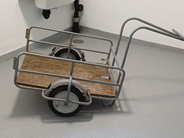 Grosser Fahrradanhänger Veloanhänger