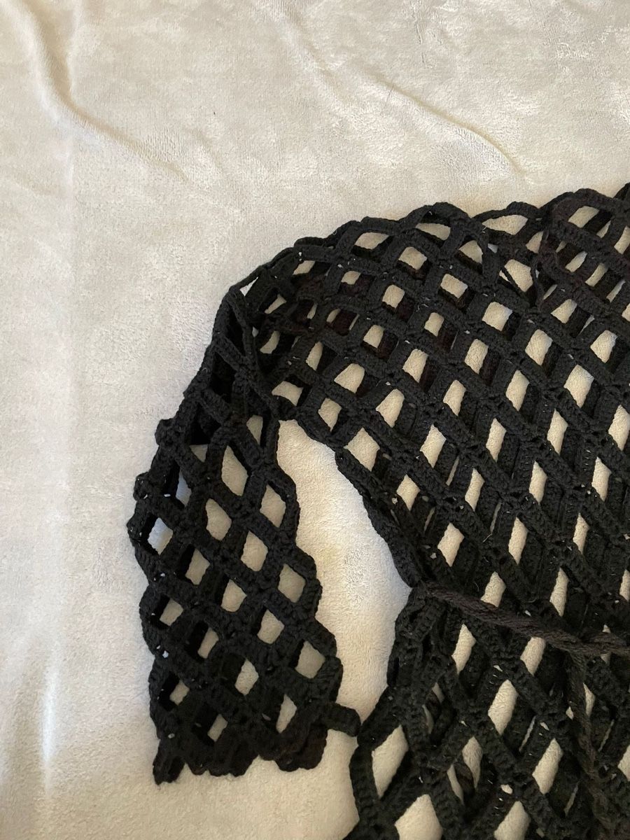 Bolero: Tunique en laine ajourée noire à franges, crocheté – Nuovo (secondo la descrizione) da Vuippens venduto da ale_6gkb 4