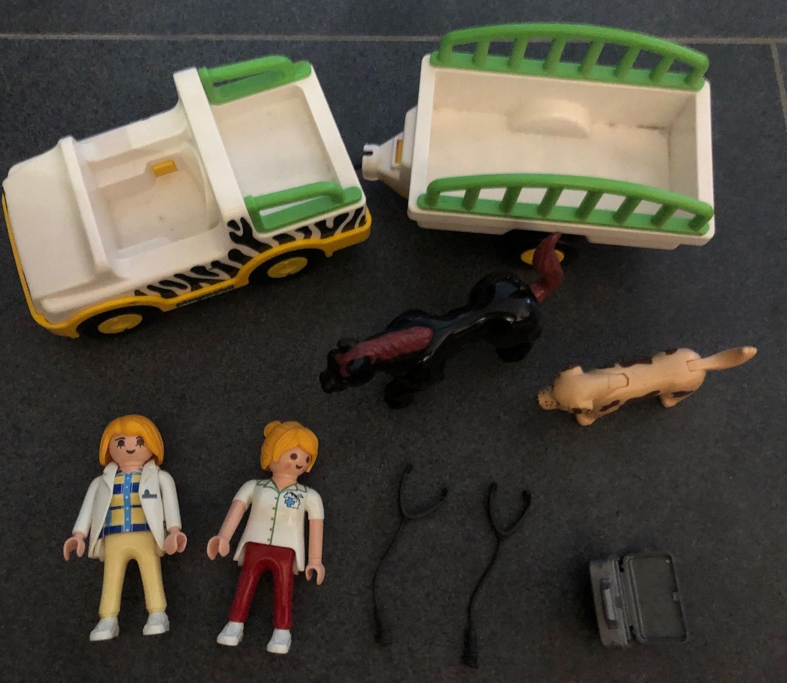 Playmobil Giocattoli: Playmobil Auto mit Figur – Usato da Hünenberg venduto da Agent000