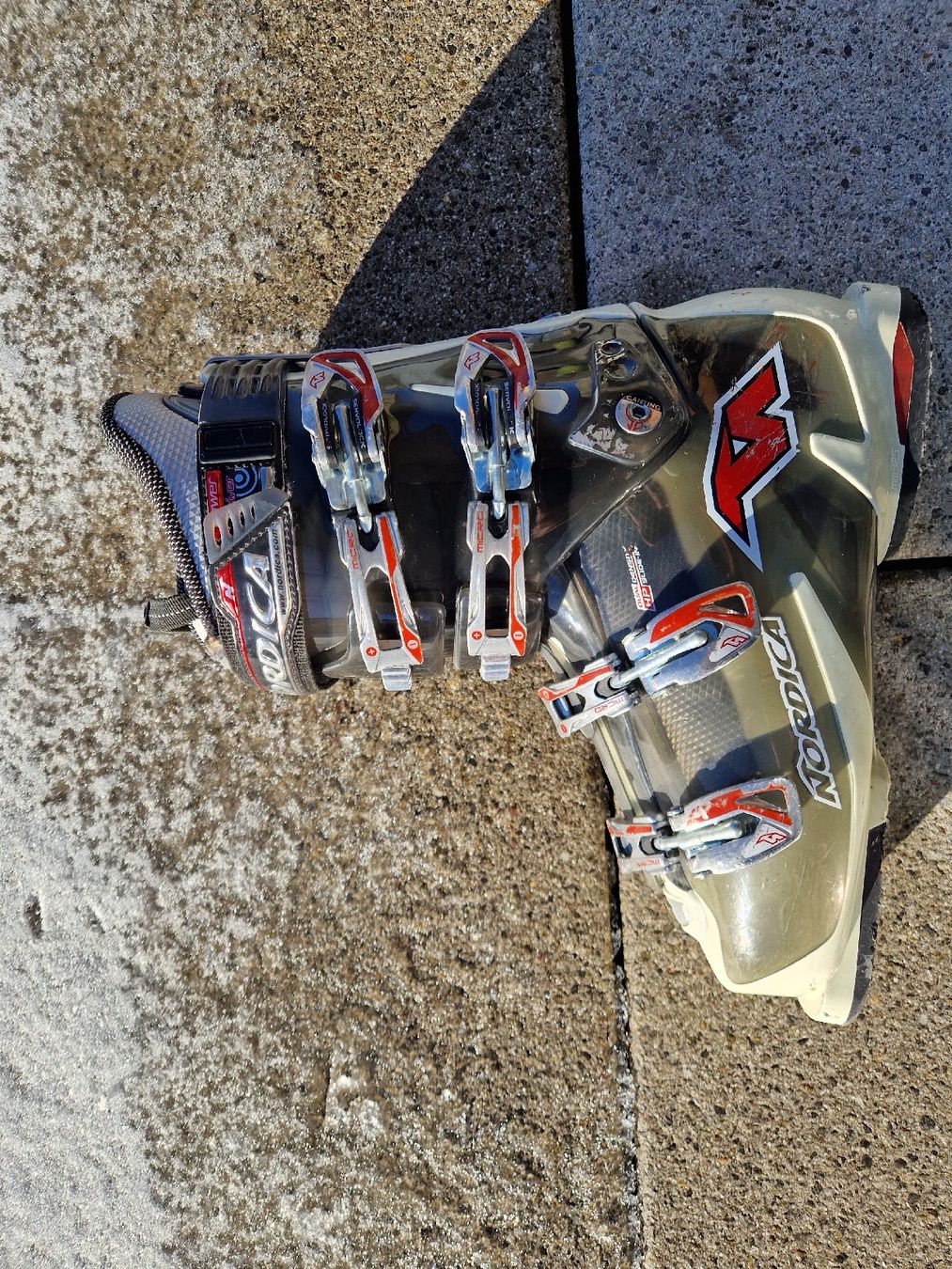 Scarpe da uomo: Nordica Skischuhe – Usato da Islikon venduto da Hitch2010 2